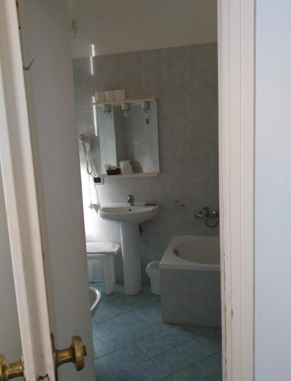 Hotel Lucciola Bordighera Εξωτερικό φωτογραφία
