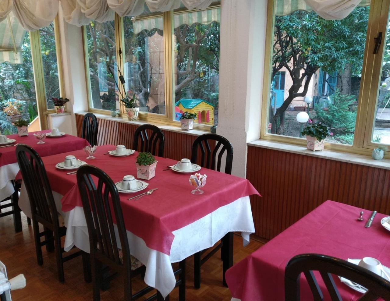 Hotel Lucciola Bordighera Εξωτερικό φωτογραφία
