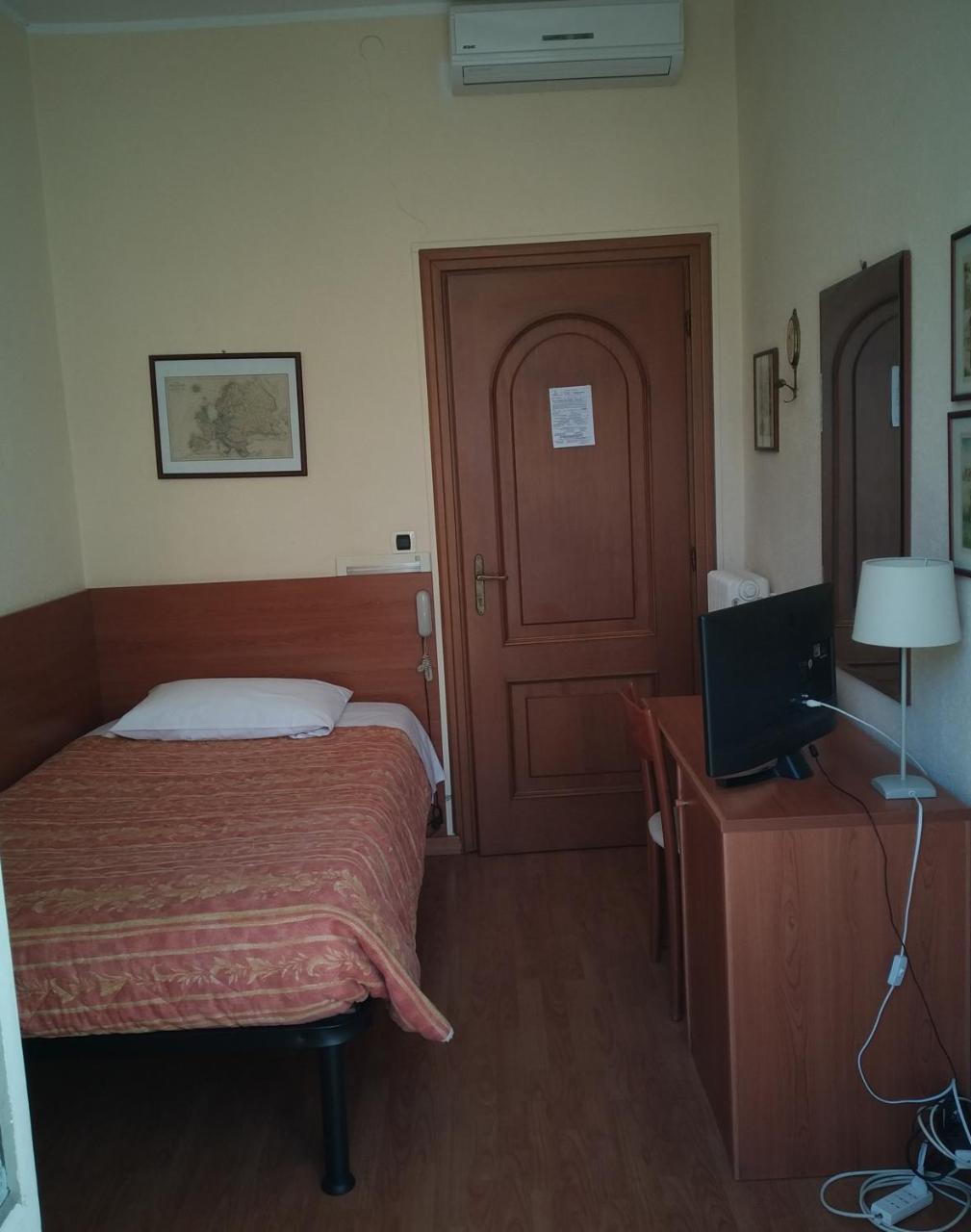 Hotel Lucciola Bordighera Εξωτερικό φωτογραφία