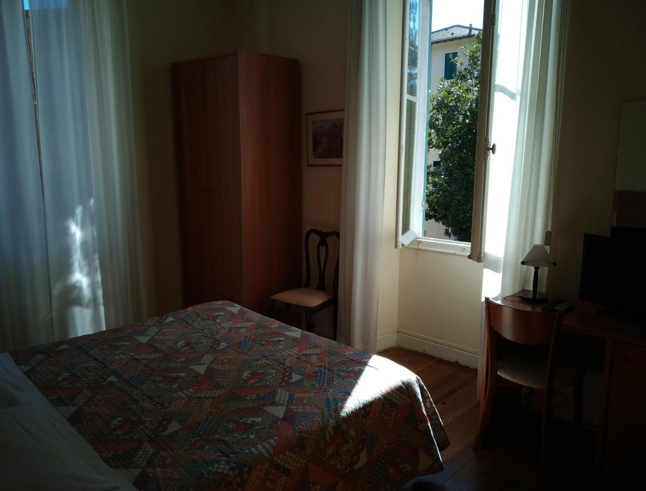 Hotel Lucciola Bordighera Εξωτερικό φωτογραφία